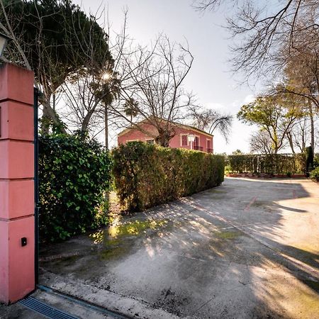 Villa Lucrecia Moron de la Frontera Exterior photo