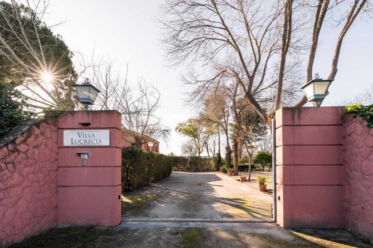 Villa Lucrecia Moron de la Frontera Exterior photo