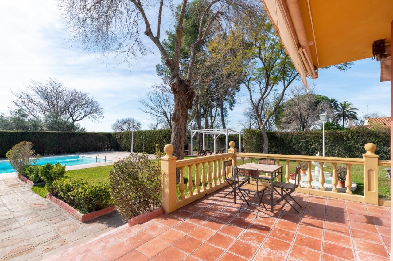 Villa Lucrecia Moron de la Frontera Exterior photo